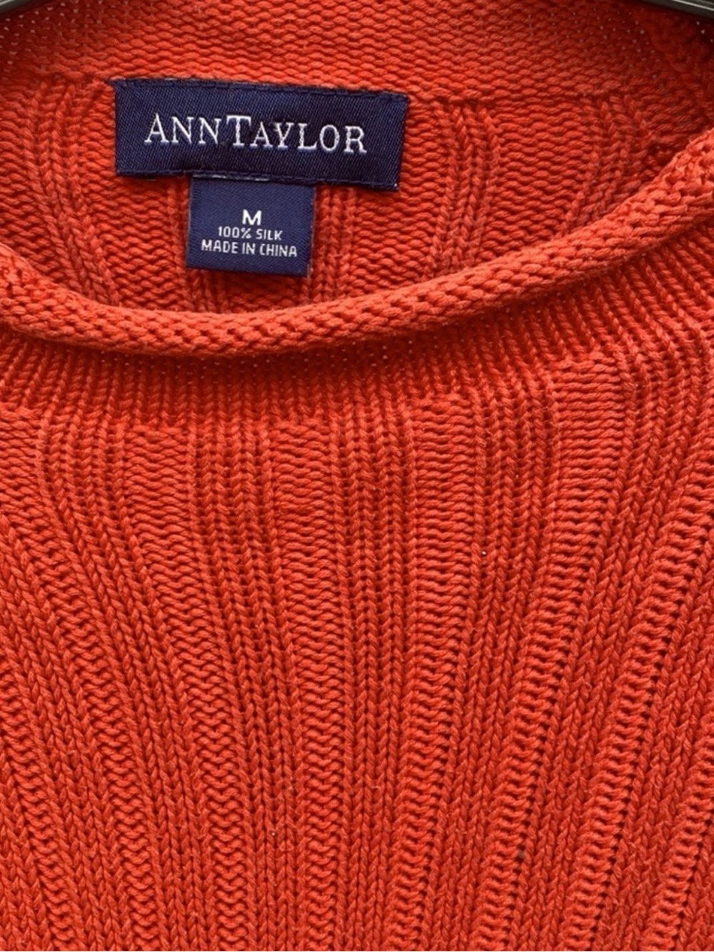 Ann Taylor Coral Orange Ribbed Crewneck Sweater Top Blouse Cable Detail size M